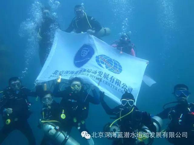 少吃糖、防近视!最新研究揭示巩膜糖酵解激活导致近视形成的分子机制